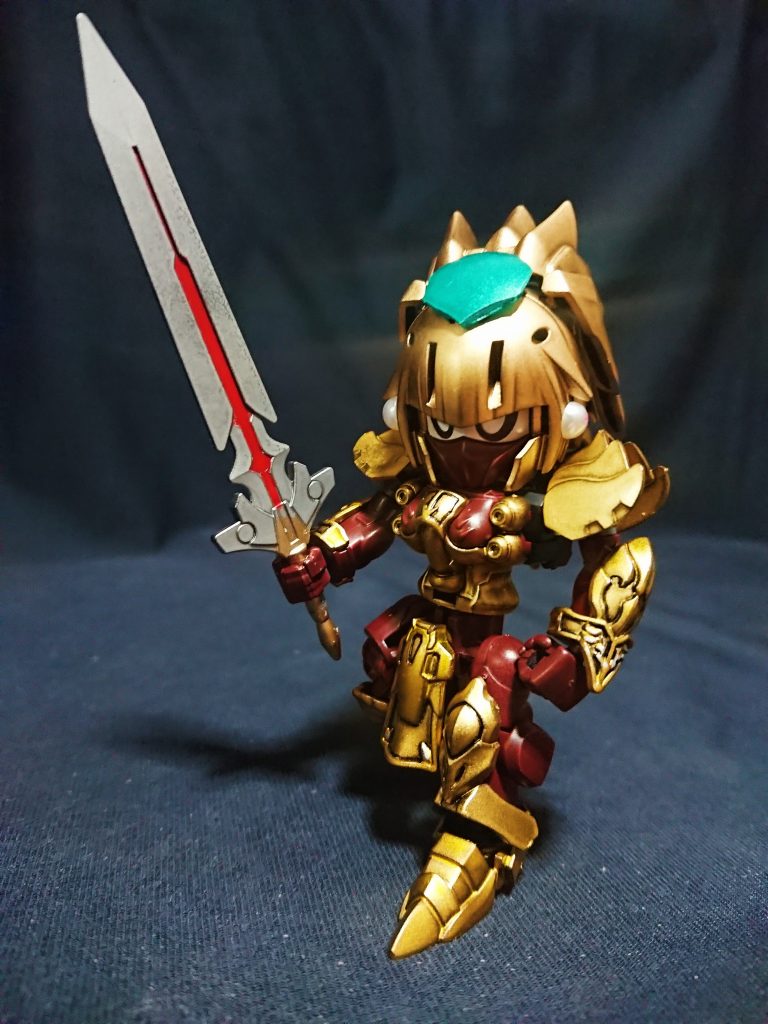 [メタルブラック](https://gumpla.jp/sd/397688)に続きサガフロから金獅子姫です。
オルロワージュの44番目の寵姫で、大剣から繰り出されるカウンター剣技を使ってくる妖魔の君の1人です。