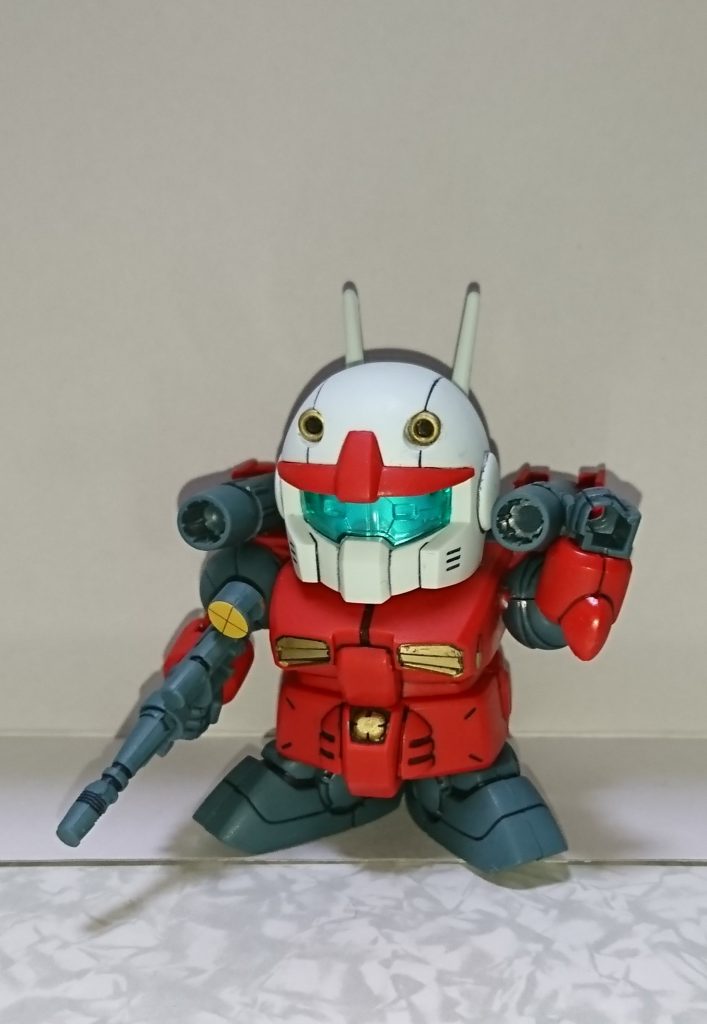 キャノン砲はポリキャップ使用なのでへたらず保持出来ます。
このスタイルでスプレーミサイルランチャーも見てみたいですが、500円と言う低価格に付属しろと言うのは酷ですねf(^^;