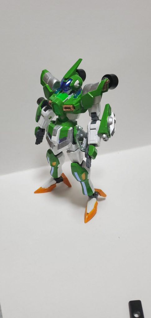 腰アーマーのハードポイントに取り付けることが出来る。