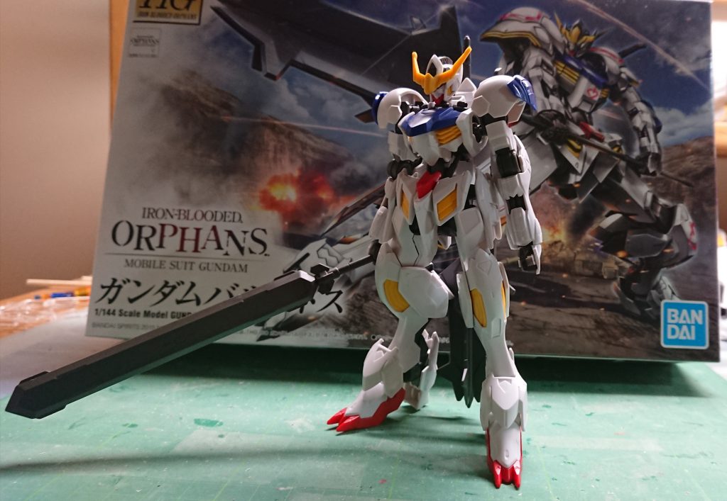 仮組み状態。
使用部品
HGバルバトス:頭部、胴体フレーム、メイス、太刀
HGバルバトスルプス:胸部、腕部、足部、バックパック、ソードメイス
HGバルバトスルプスレクス:肩部、腰部、脚部