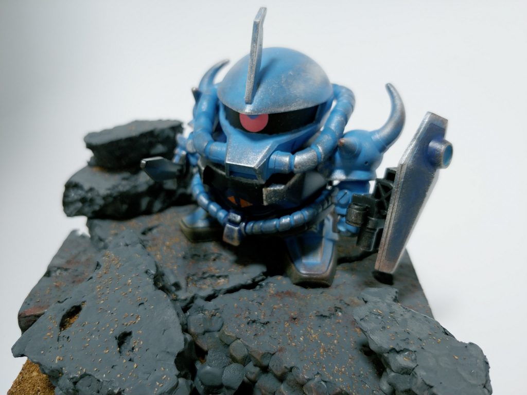 コンクリ部分は発泡スチロール。もちろん百均、もとい百king