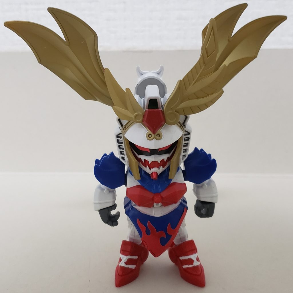 正面
演者と同じくバーサーカーモードこと暴走形態に変形
マスクを前後交換して顔を変えます。