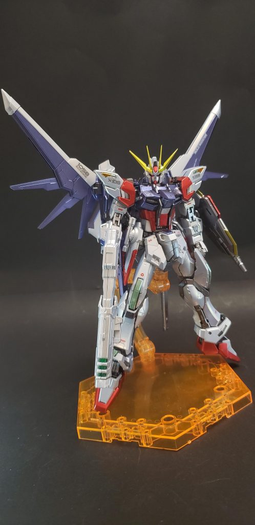 のちに、ストライクルージュ用のオオトリパックを参考にしたオリジナルパック「ビルドブースター」を装着した「フルパッケージ」仕様となる[88]。