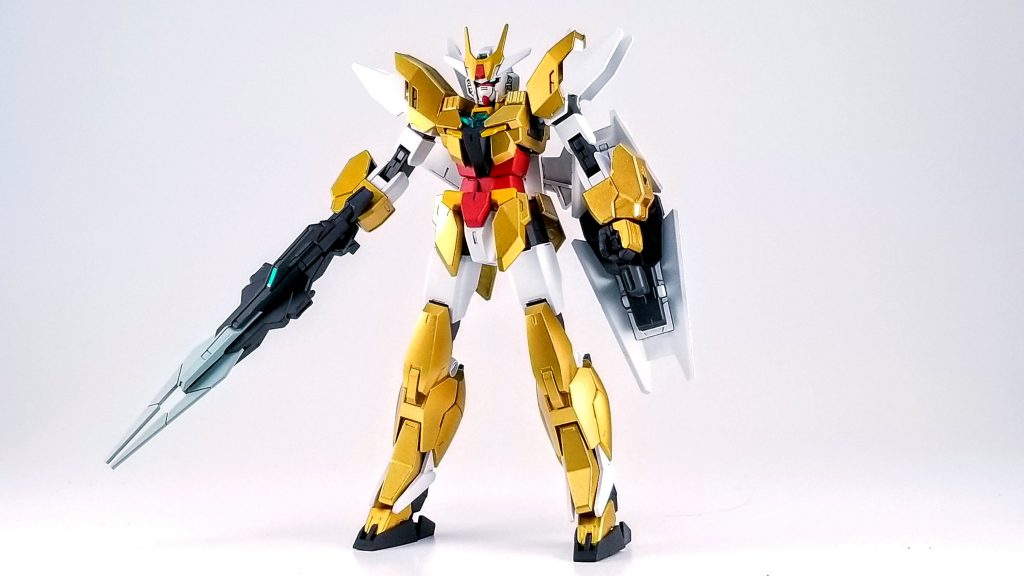 そして合体したアースリィガンダムです。
 今回は黄金聖闘士をイメージしたのですが、思ってたよりとても似合うのですごく満足です。