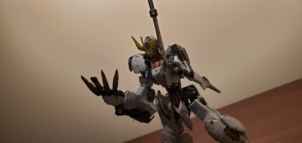 悪魔め...的なポーズです！