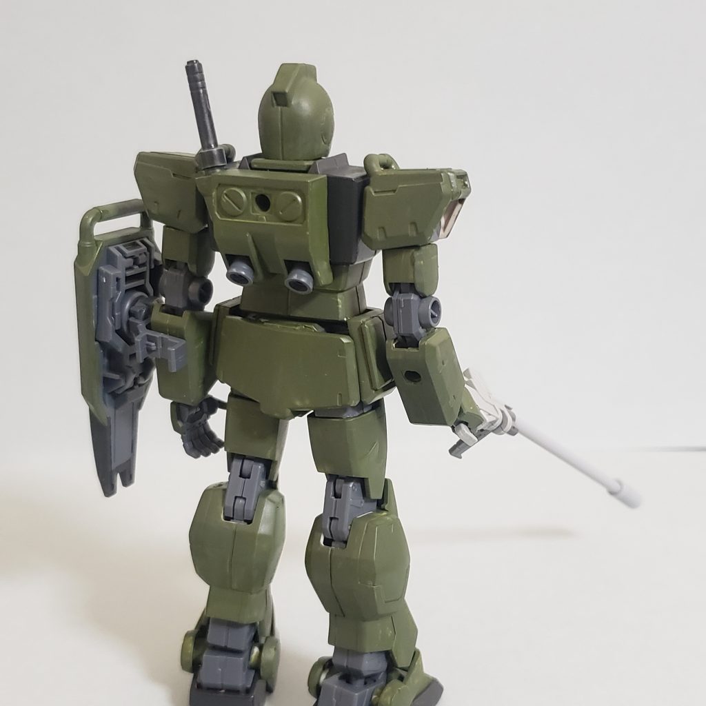 通常ジムの感じを残したかったがために可動箇所をころして改造してしまったので、股関節は旧キット並みにしか動きません。