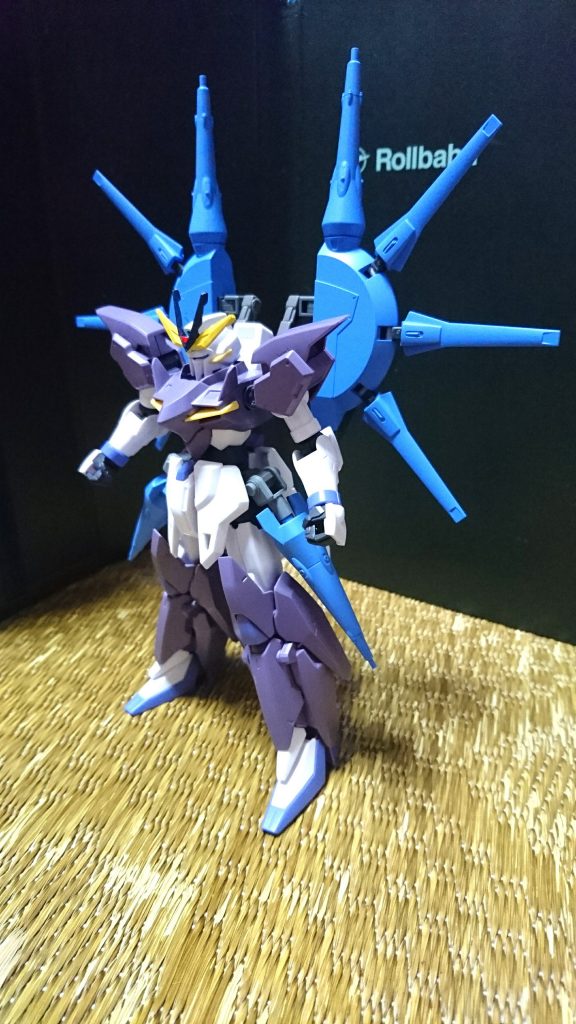 HGSEEDのレジェンドとプロヴィデンスを用いた最初期の改造案。
カラーリングをそのままにドラグーンの色味を変えるだけの予定でしたが、全体の噛み合わせが悪く見えた為に断念。。。