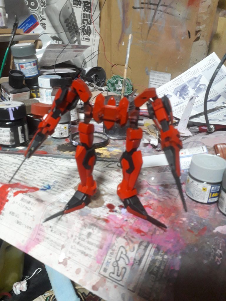 バックパックは自立してサポートメカになります