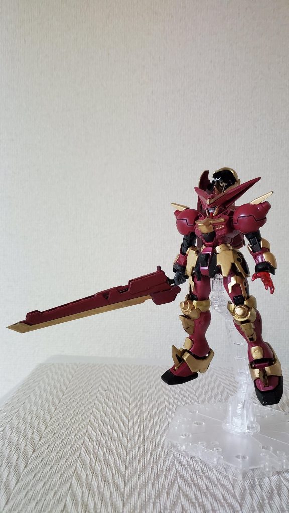 剣を装備させたかったんですが、なかなか位置が決まらなかったんですが、結局背中になりました💦