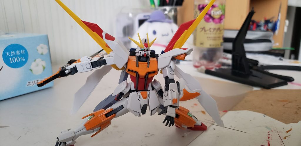 ライジングサンバーストサンバーストとは違い、熱量を放出するのではなく機体内に高速循環させ機体スペックを限界まで引き上げる形態。しかし爆熱を大量に循環させるため、この形態はもって5分程度が限界である。