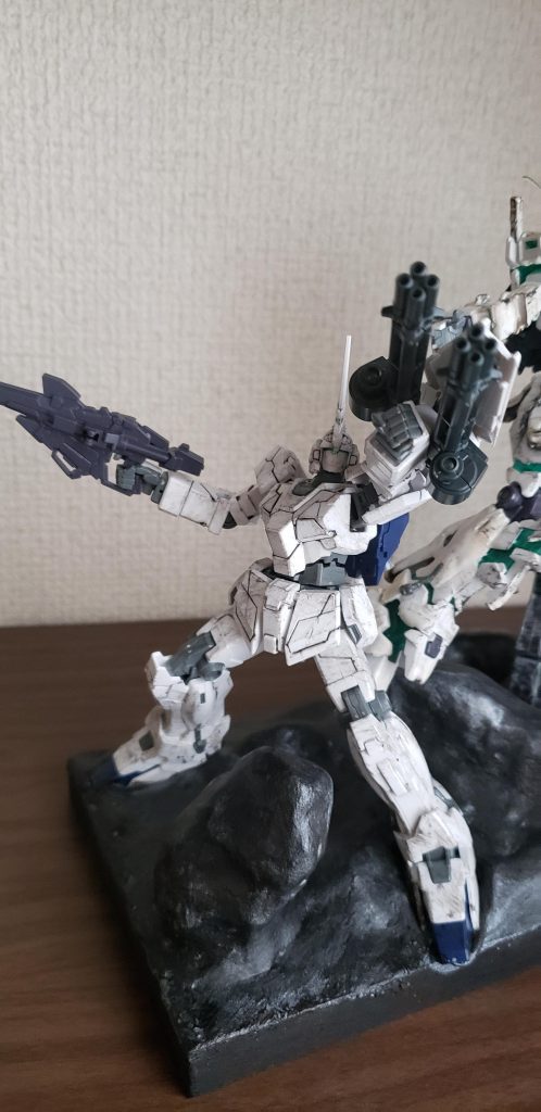 こちらはスミ入れと汚し