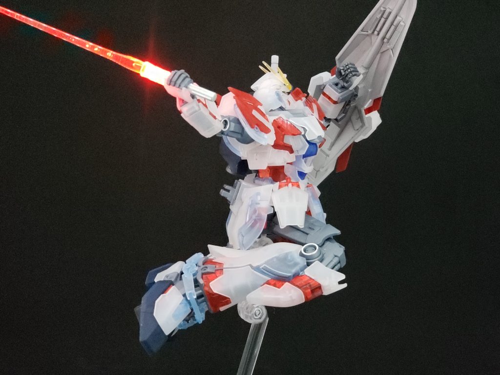 ビームサーベルはミライトで発光させました。