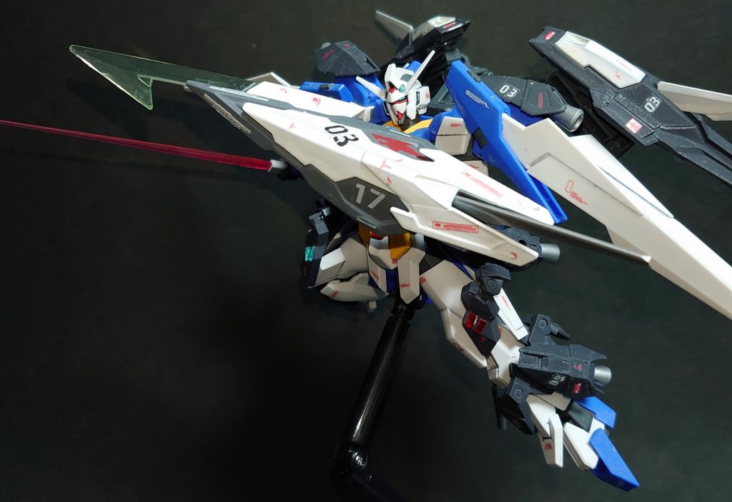 先端にはＧバウンサーと同型のシグルブレイドを装備。
高機動戦闘主体であるため、武器を持ち替えることなく、すれ違いざまにこのシグルブレイドで切り裂くのが基本的な戦闘スタイル。