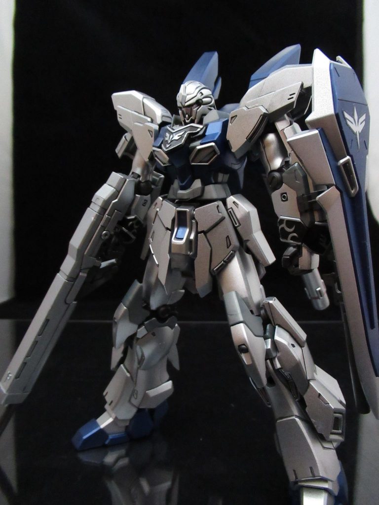 素立ちでも非常にかっこいいです。
普段は付属のシールなんてほとんど使いませんが、今回は使用して簡単に仕上げてみました。