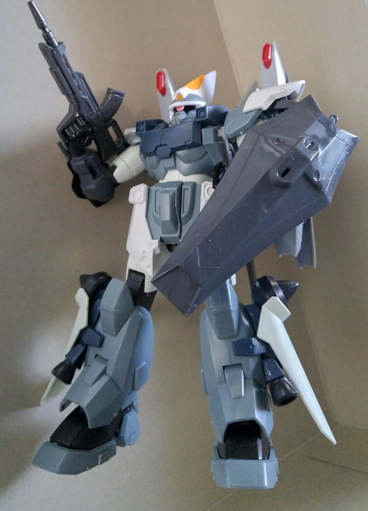 フル装備です。グフの腕を移植してます。