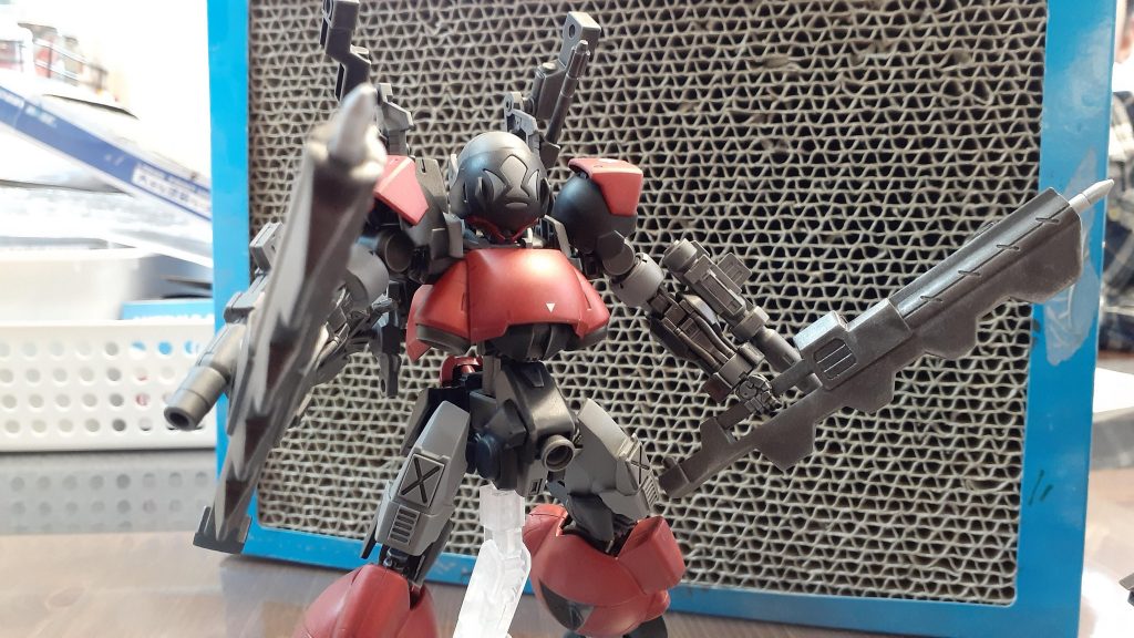 敵を直に叩きのめすことに生き甲斐を感じる、そんな血の気の多いパイロットです。