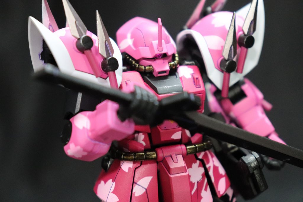 ヒートダガーは全てパテを盛ってとがらせました。14本もあるので正直かなりめんどくさかった。