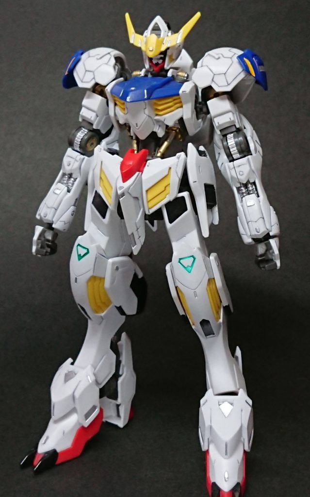 GUNSTAさんのコンテスト用に製作しました!!成形色を生かして製作!!まずはフロントショットから。