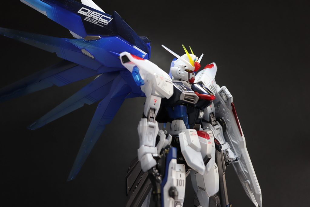 デカールは1.0の方を中心に貼ってます 