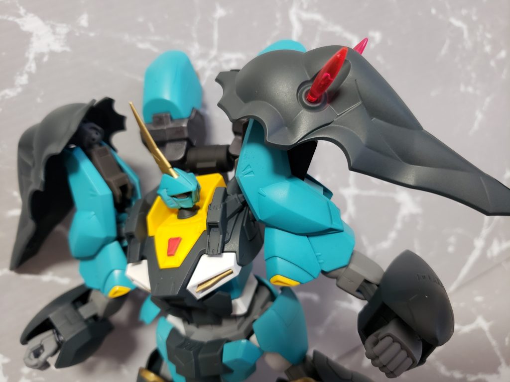 肩部ビームニードル。
圧倒的突進力をもって敵機に突っ込み串刺しにする。