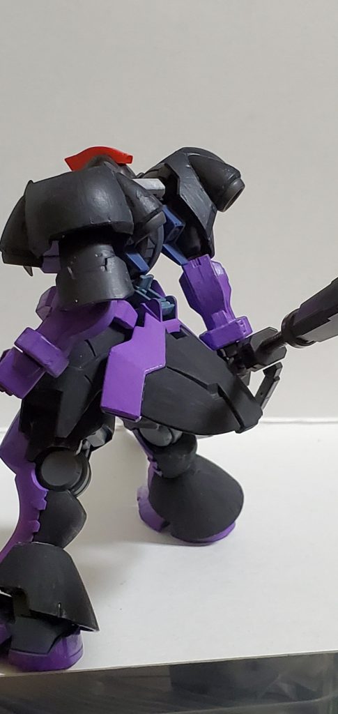 スカートや脚部の広がりがドム感を出していると思います。