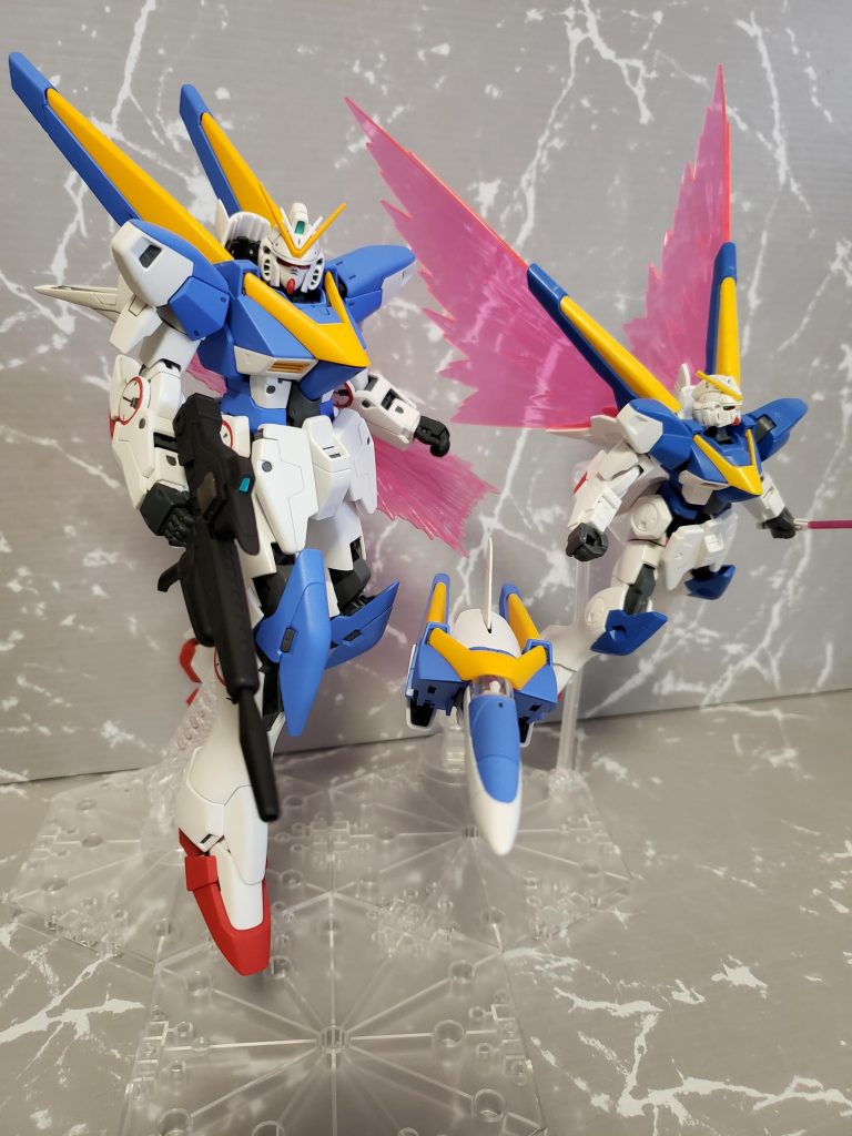 アクションベース4を使ってHGV2と一緒に飾ってみましたがいやぁー、カッコいいです♪
このV2もいつかちゃんと塗装してあげたい(^_^;)