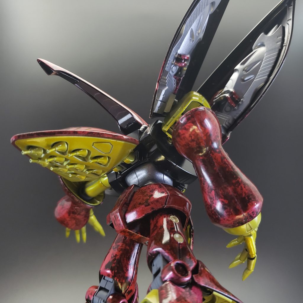 斜め下から。ファンネルコンテナやバインダー内部が見えるこの角度好きです。