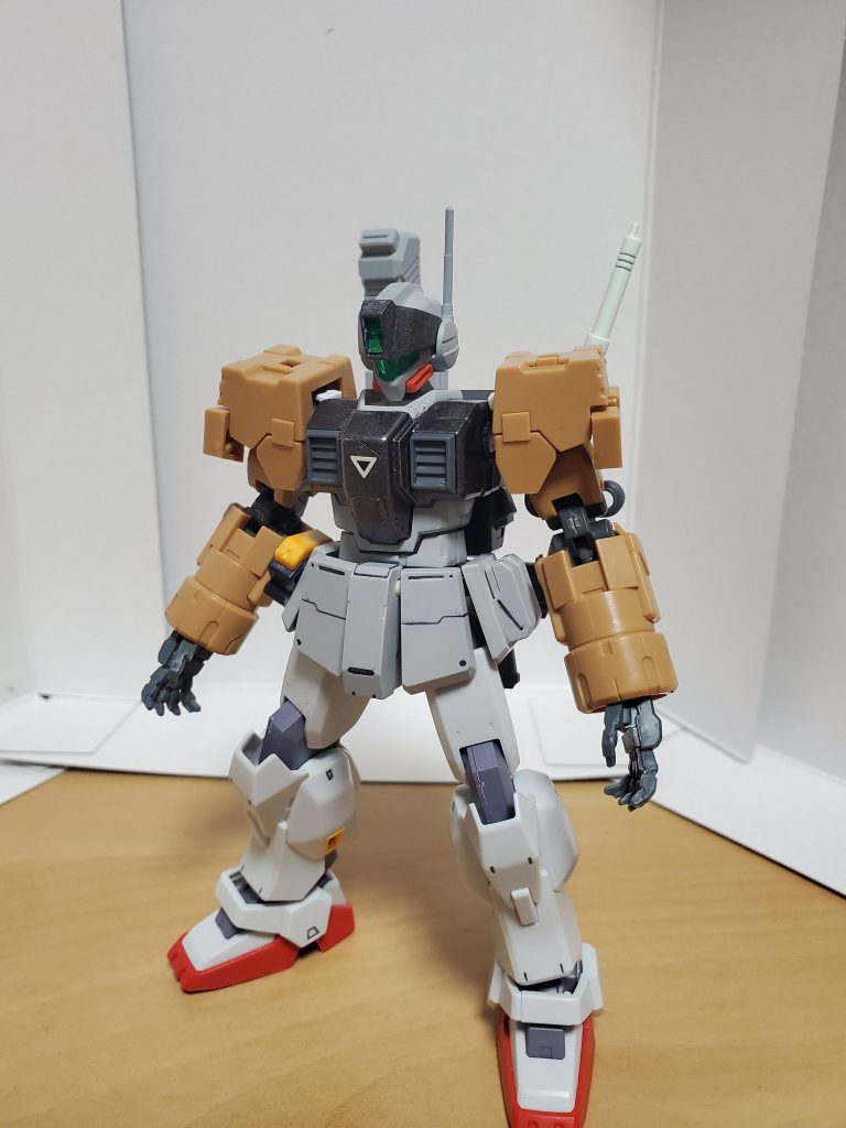 GM-ゼノンカスタムMk2
フォース「ジージェネ」のリーダー、ゼノン-ティーガーの専用機。量産機に装備を追加していた以前とは違い、完全に自分専用機として作成した。
全身にムーバフルフレームを採用し、ジェネレータも強化。両腕には増加装甲とそれに合わせたシリンダー等の強化といった改修を行い、見た目以外、完全に別物の機体になっている。