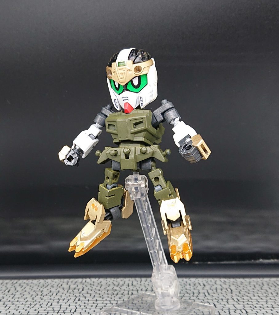 軽装状態1
TwitterでSDの可動を勉強し、真似して色々仕込みました。
皆さんの公開されている技術は凄いです。