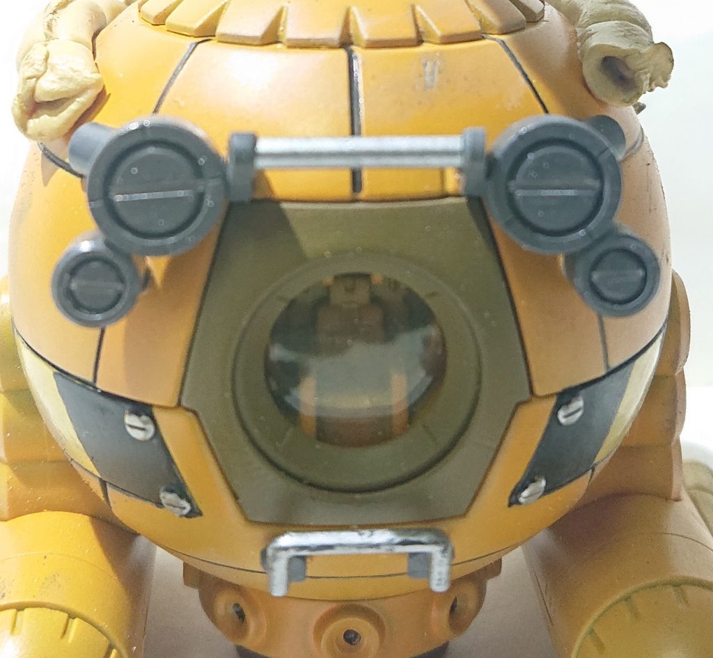 コックピット周りには、K型みたいにスポットライトなどを付けてみました