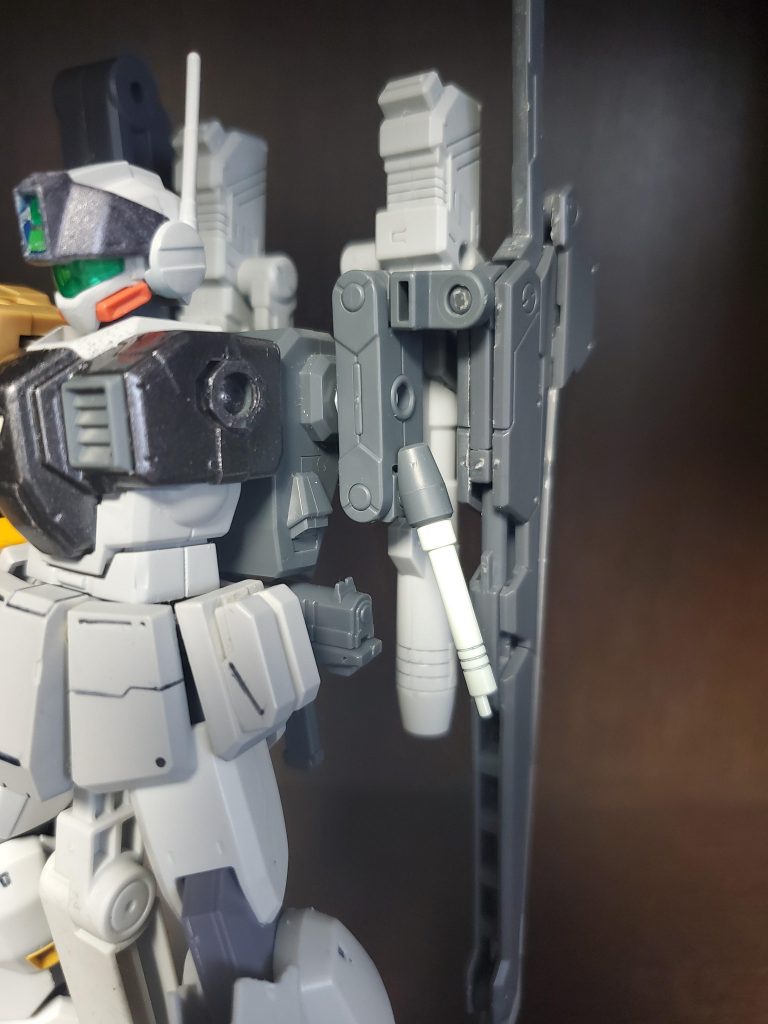 ちなみに、アムアムのおかげでフル装備の状態でもビームサーベルは使用出来ます。反対側のライフル接続もアムアムを使用しているので、本当に万能ですね。ジョイントとかだけ単品売りしてくれないかな?
使用キット
頭:ジムスナイパーⅡ
胴体、腰:陸戦型ジム
腕:フレームアームズ ザンライ
足:ガンダムマークII
バックパック:ハイモック
武装:MSGからサムライマスターソード、ストロングライフル、ビルダーズパーツからキャノン(製品名忘れました)