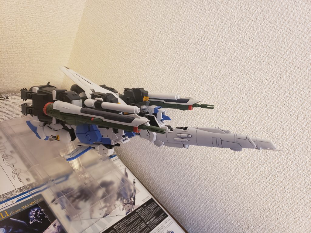 MA形態

いい感じにまとめれたかな〜？？

そして,シールドはMA形態で晒される顔面を隠す為だけに存在しています笑笑