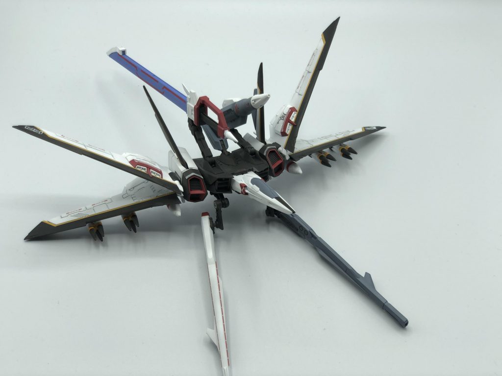 オオトリストライカー。飾る用のパーツがキットには付属していますが私は失くしてしまいました()