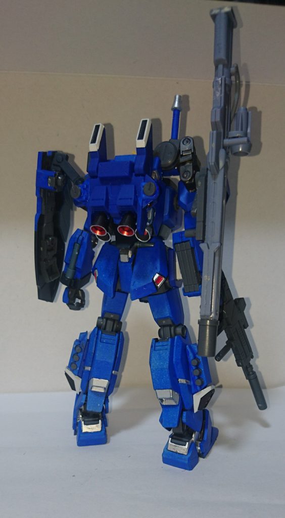 背部のブースターにEXAMシステム用のハードポイントを追加しました。
未使用時は画像のようにフタをします。