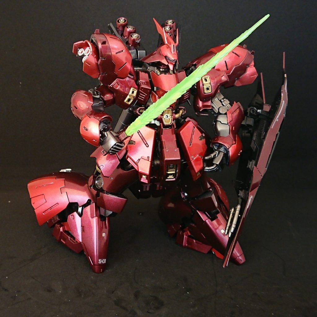 初心者ですがRGサザビーのメタリック塗装に挑戦しました(^ ^);–3枚目/制作者：こもプラ