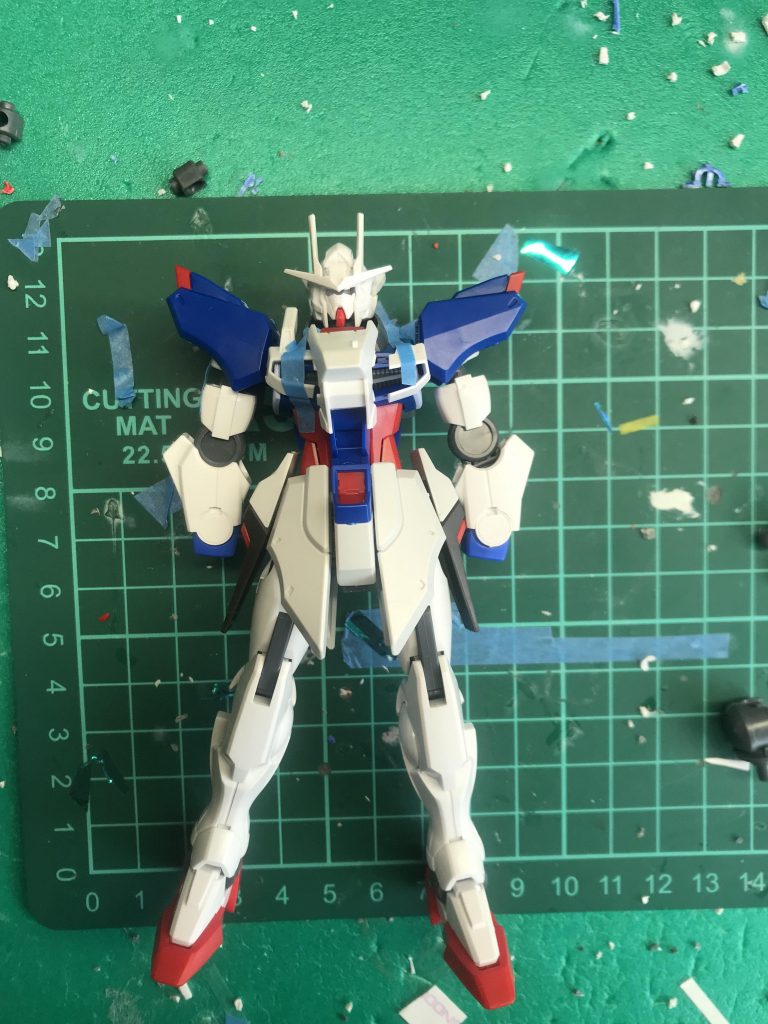 当初はダブルオーの顔をそのまま使う予定でした、、