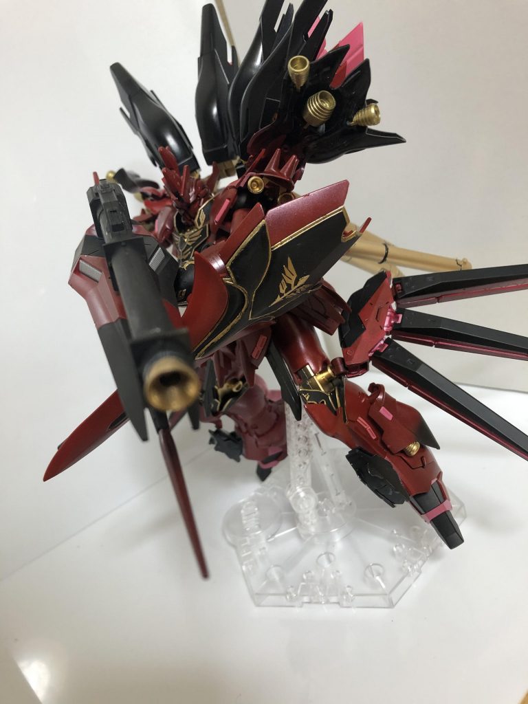 HGUC 赤黒い彗星シナンジュ皇帝–2枚目/制作者：gaogaosan