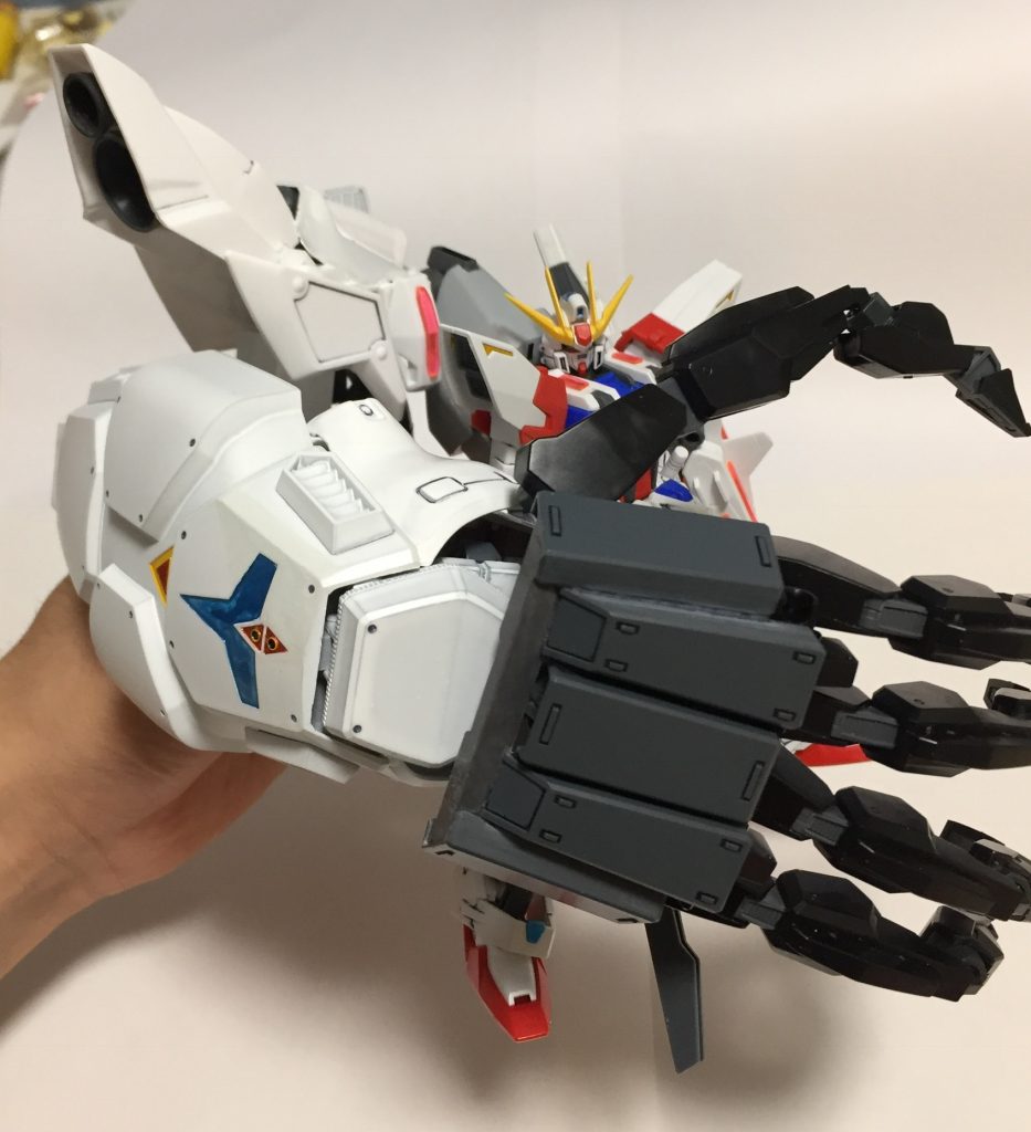 ギガ・アーム・バリアーッ!