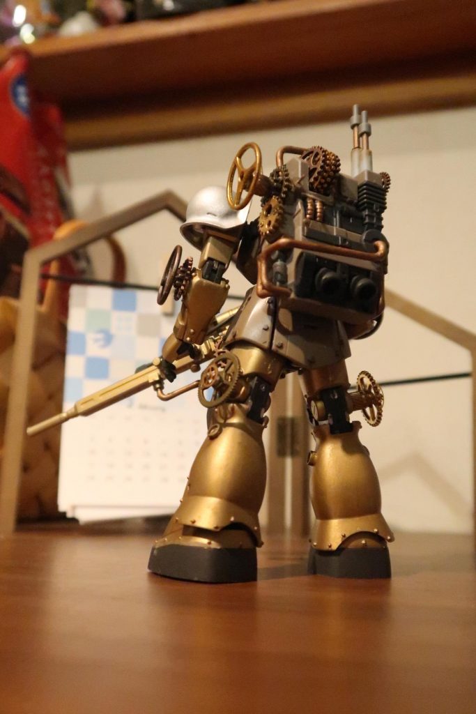 背面はもともとのディテールを生かしつつ発展させています。