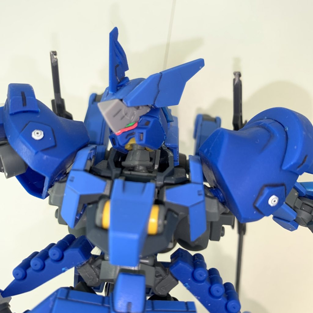 ほぼシュワルベグレイズですが、肩がジャナハム、頭部や腰部がモンテーロになっています。