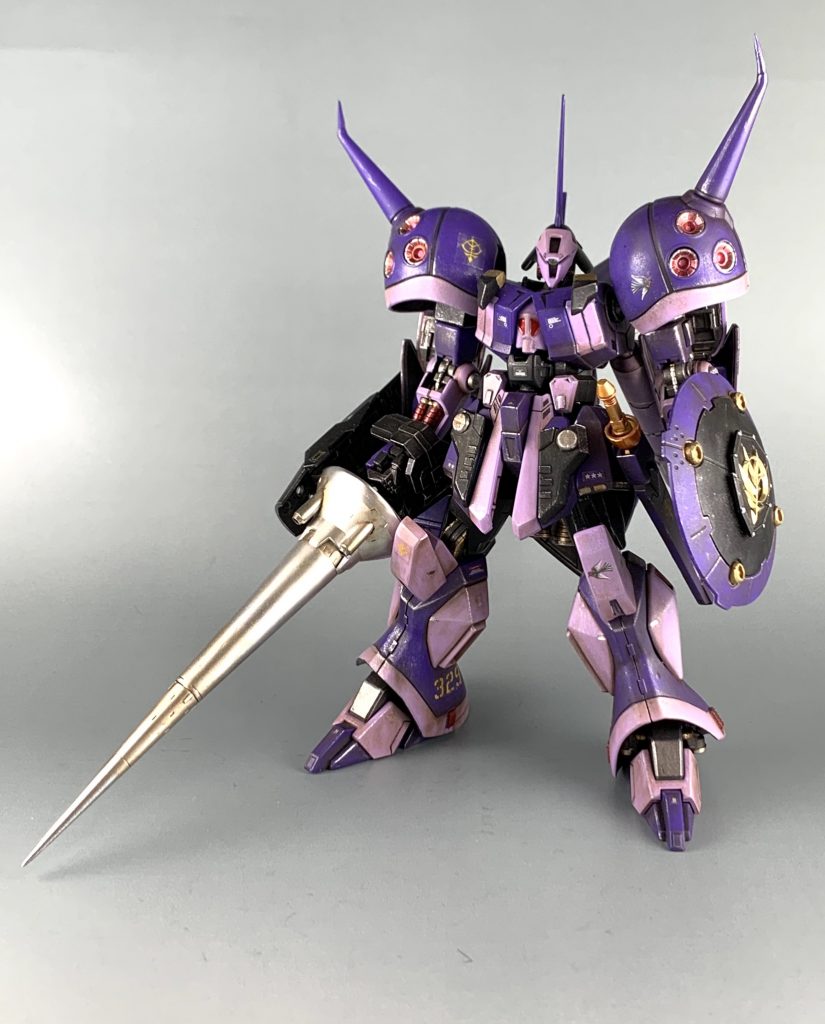 ギャンクリーガー風ということで槍とシールドを持たせて紫に塗りました。