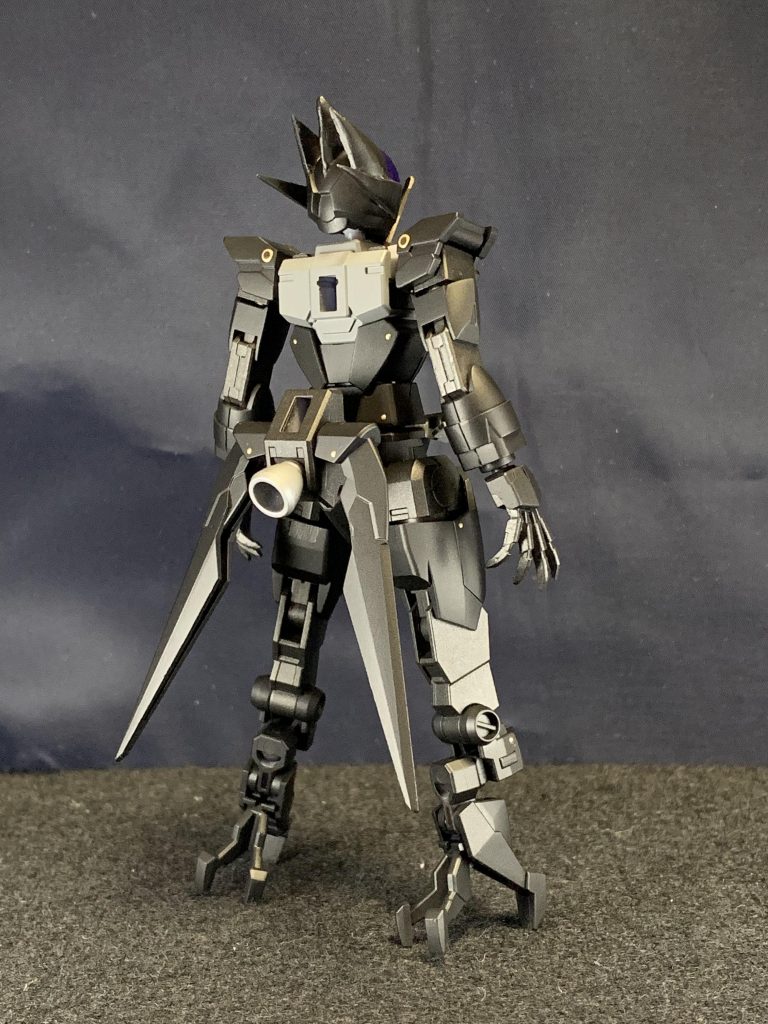 コア〜後ろから
ブースターをお尻につけて燕尾服っぽく