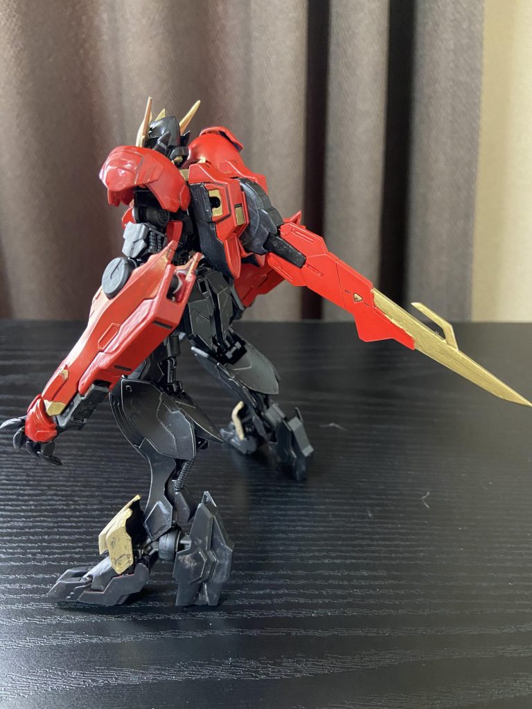 バック。配色のセンスが無いなりにそれらしくできたかなーと自己満足に浸っております(笑)
基本筆塗りなんですが、ムラがひどい…