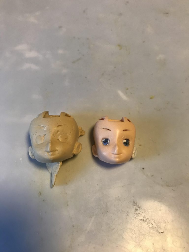 お湯まるで型とって、普段はポリパテを使用するんですが今回はエポパテを使用し押し込んで型をとりました。
結構細かいモールドもできました。