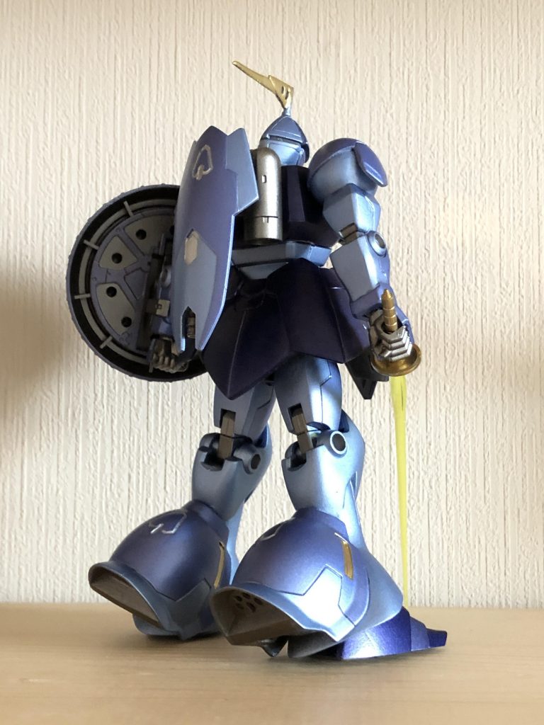 斜め後方。脹脛をボリュームアップ。