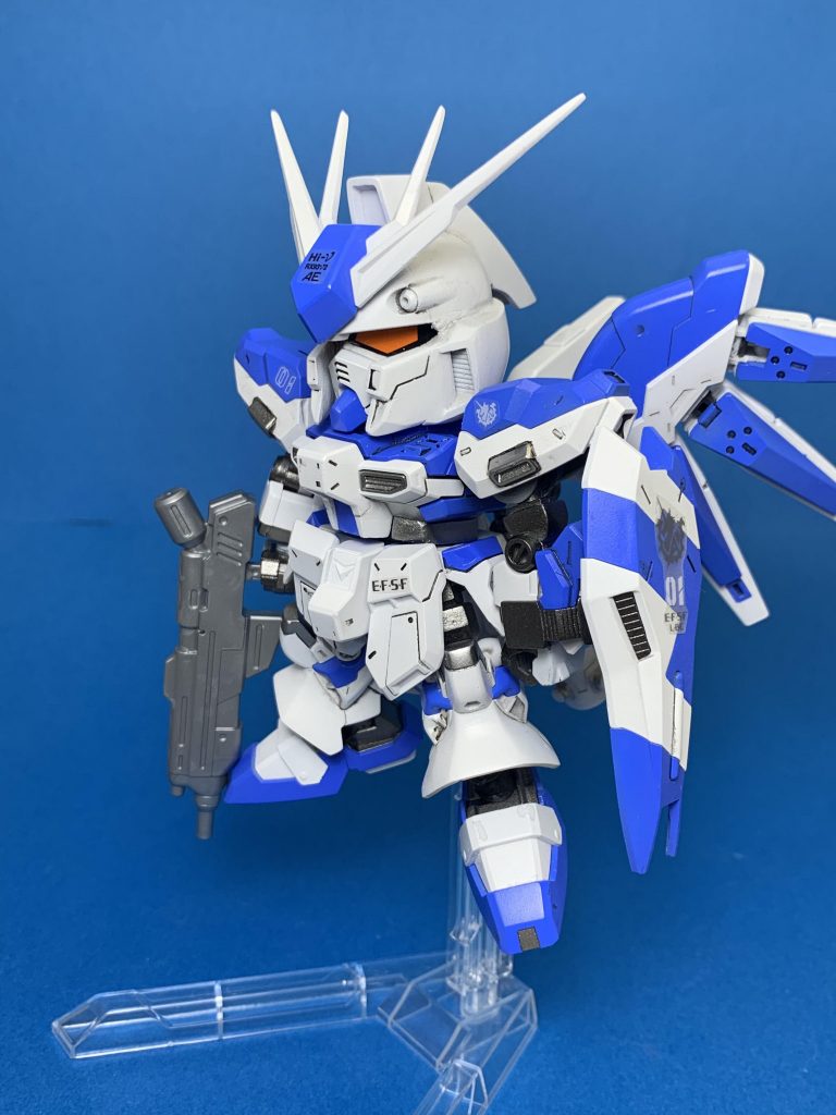 左から。

マスキング剥がしたら、所々塗装も剥がれてしまった。

墨入れもイマイチ上手くできない。