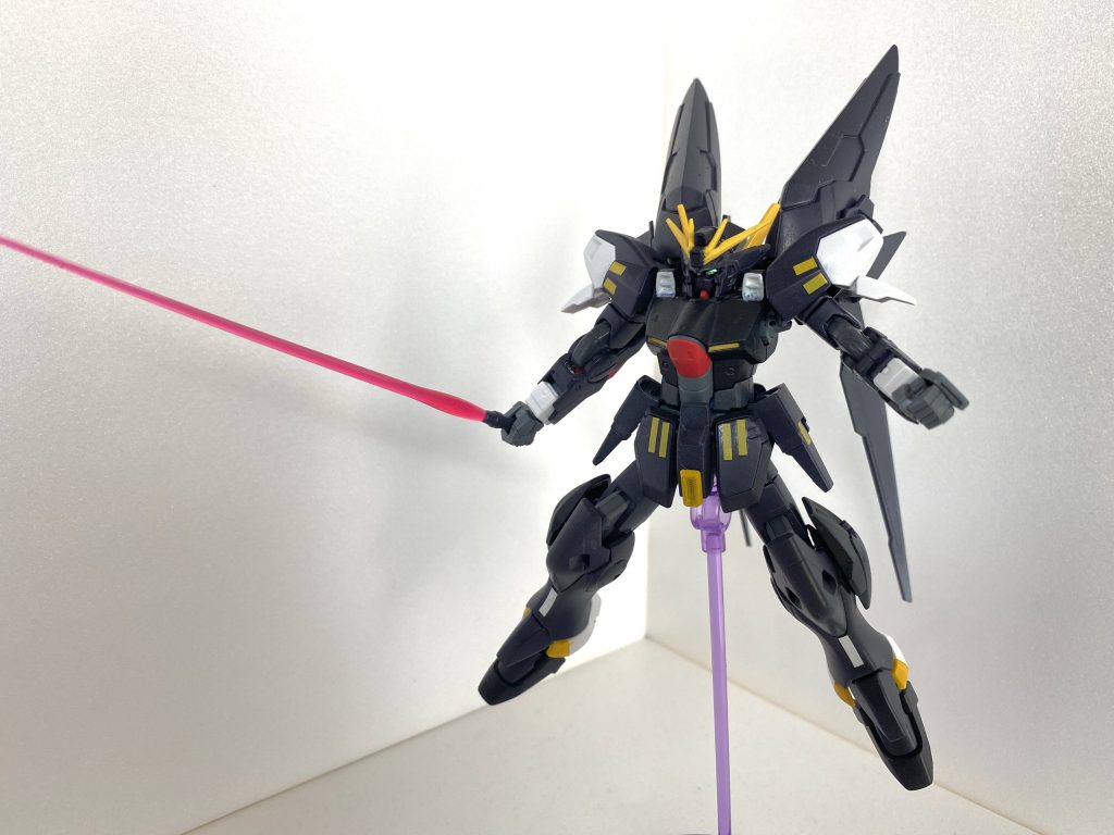 ロシュセイバー
通常のビームサーベルより収束率が上がって間合いが伸びた