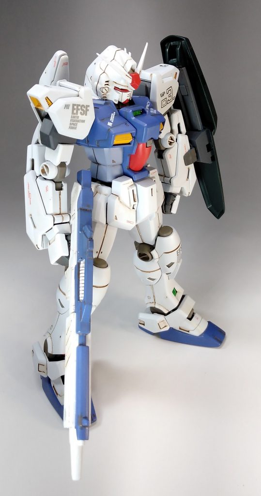 時期的に「ん？」なビームライフルを装備。