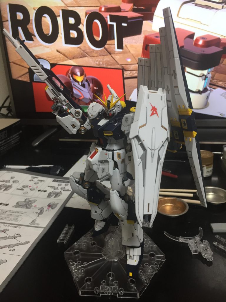 RG νガンダム–2枚目/制作者：ジョニー服部