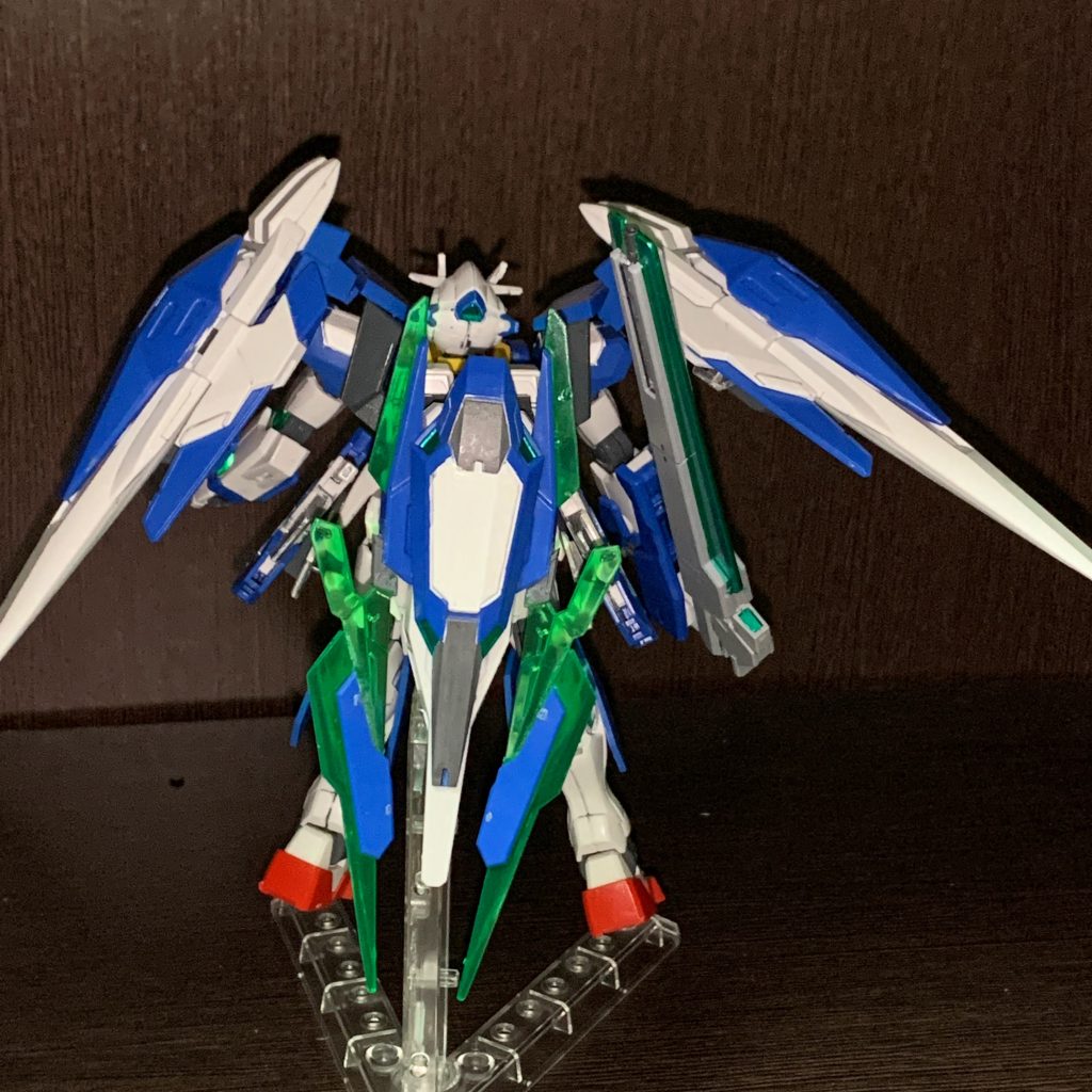 バックショット
GNドライブを2基直列接続ソードビットは搭載数を4機に削減